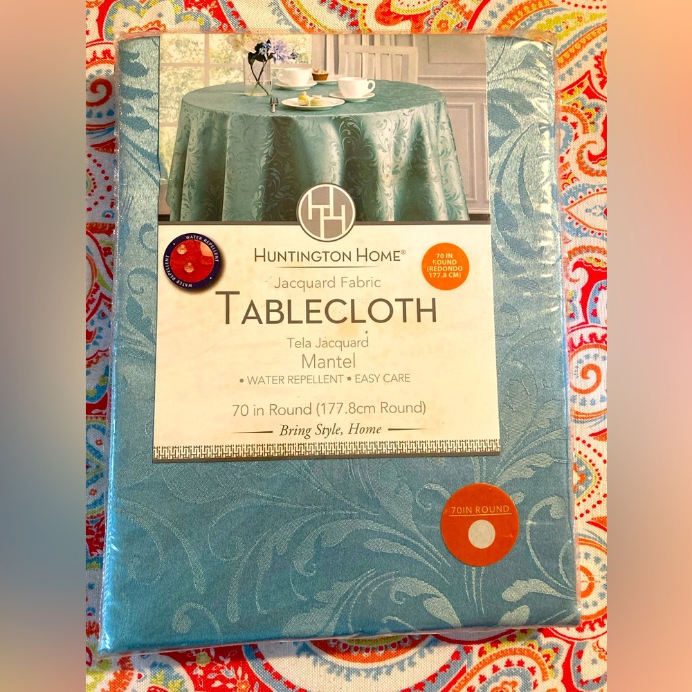 NWOT Huntington Home teal Jacquard Tablecloth 70-in. Round